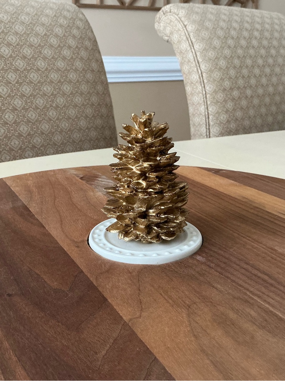 Large Gold Autumn Pinecone Platter Decoration 🌲
